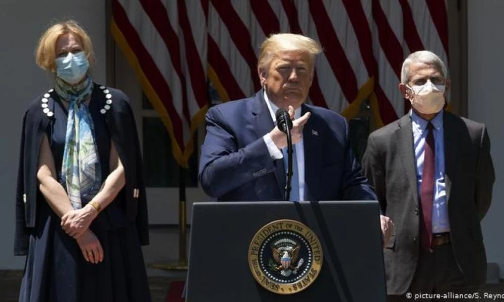 Κορονοϊός: Ξεκινά πάλι την ημερήσια ενημέρωση ο Ντόναλντ Τραμπ